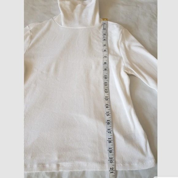 Old Navy Womens Blouse Size Medium Petite White Turtleneck Ribbed Sea Salt - Picture 8 of 13